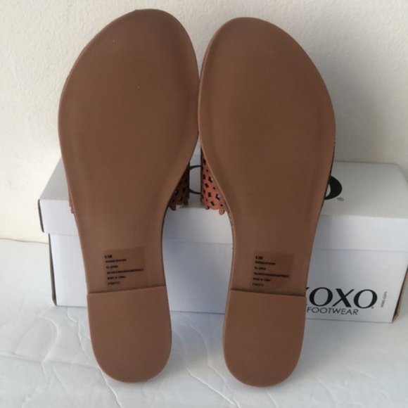 XOXO Womens Rachad Flat Sandals Size 8.5 New in Box Tan - Picture 9 of 11